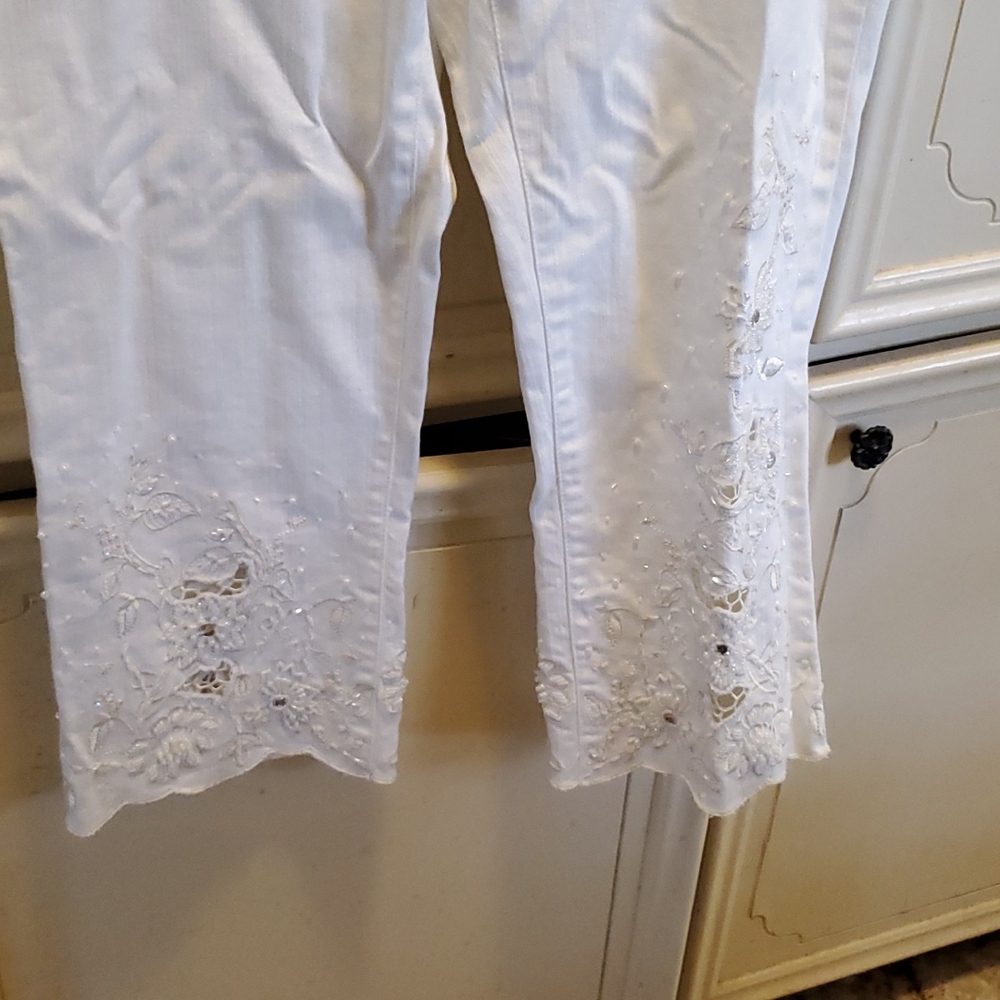 White jeans - Picture 2 of 6